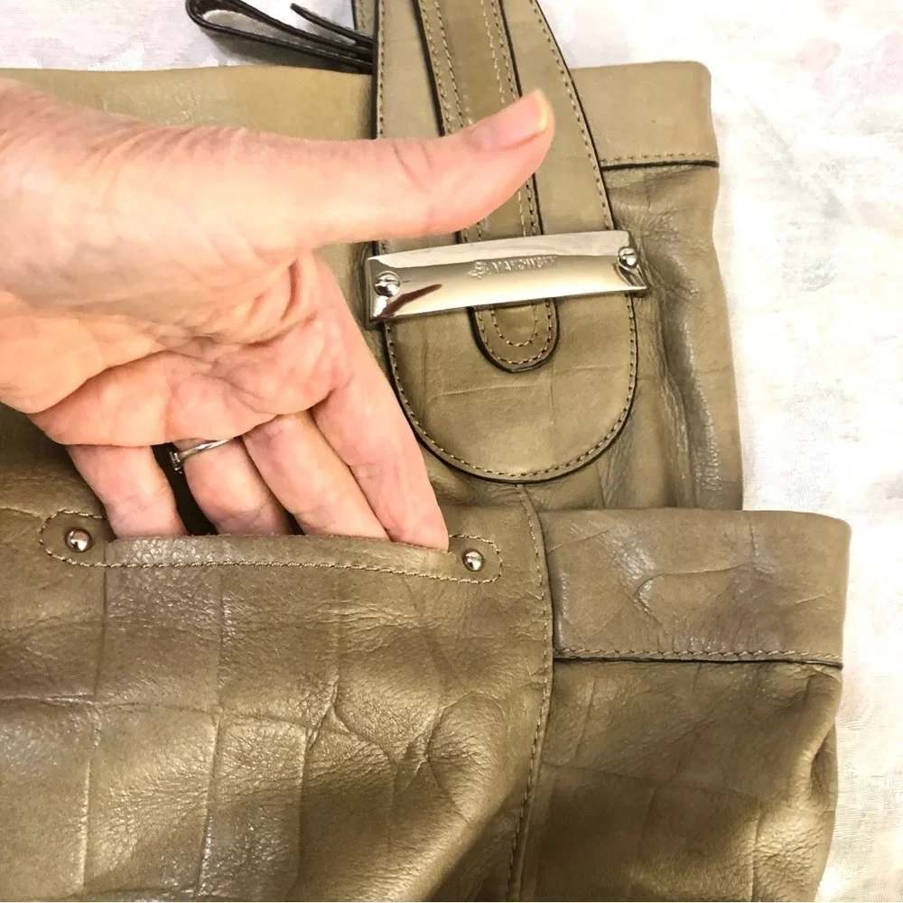 B. Makowsky Large Soft Croc Design Leather Shoulder Hobo Side Pocket Handbag